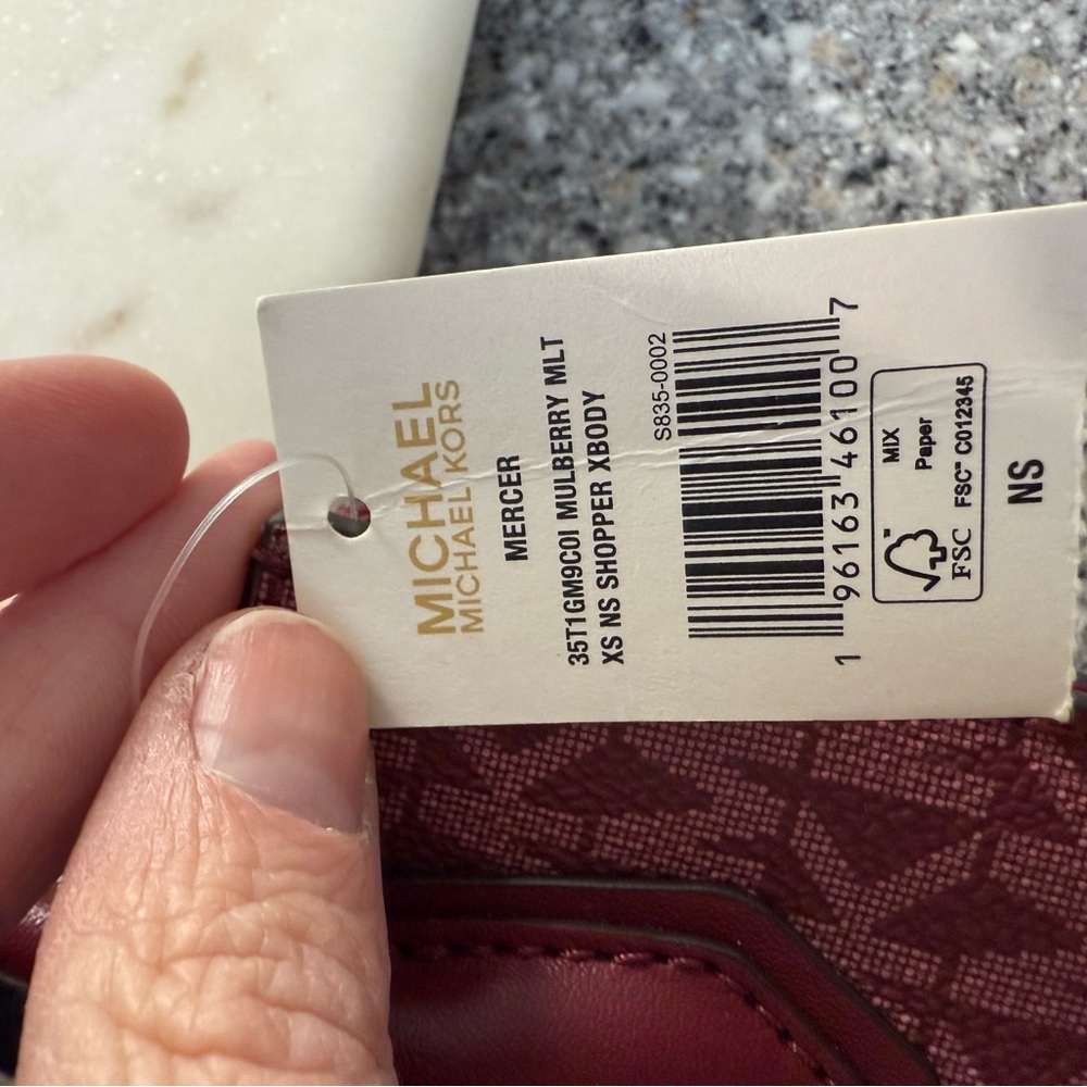 Michael Kors Mini Mercer handbag - Picture 7 of 7